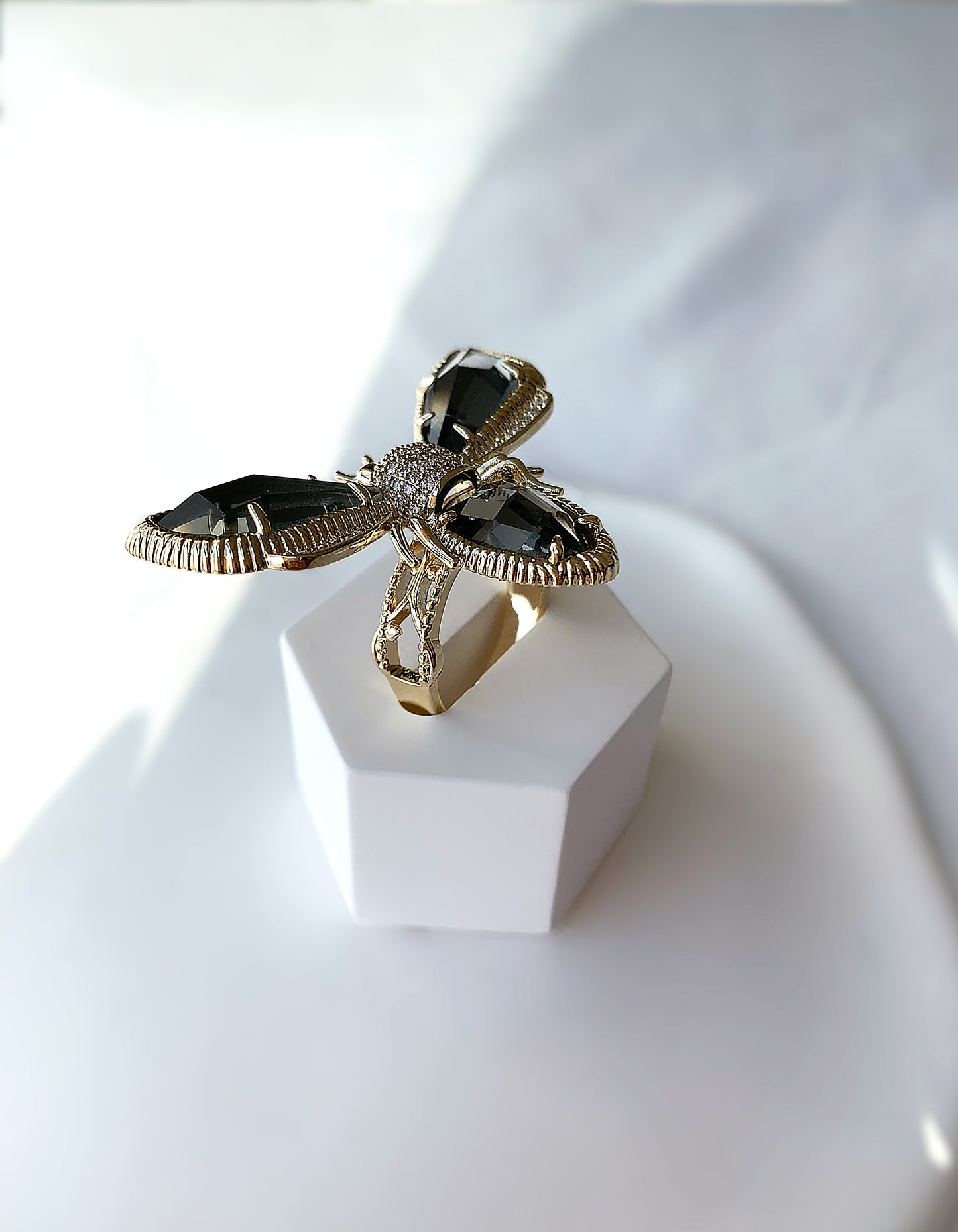 Bee Luxe