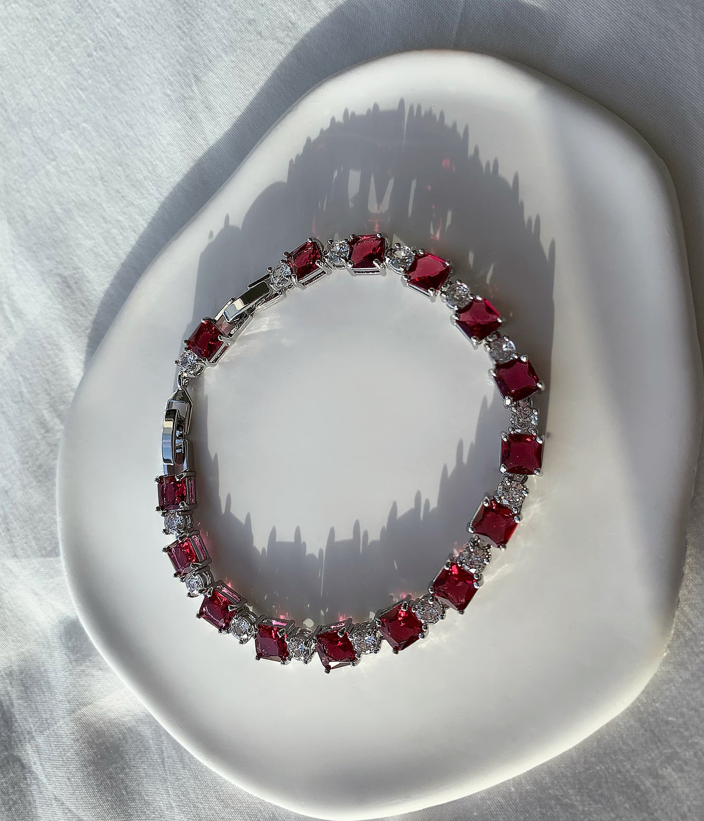 Evve Ruby Stone