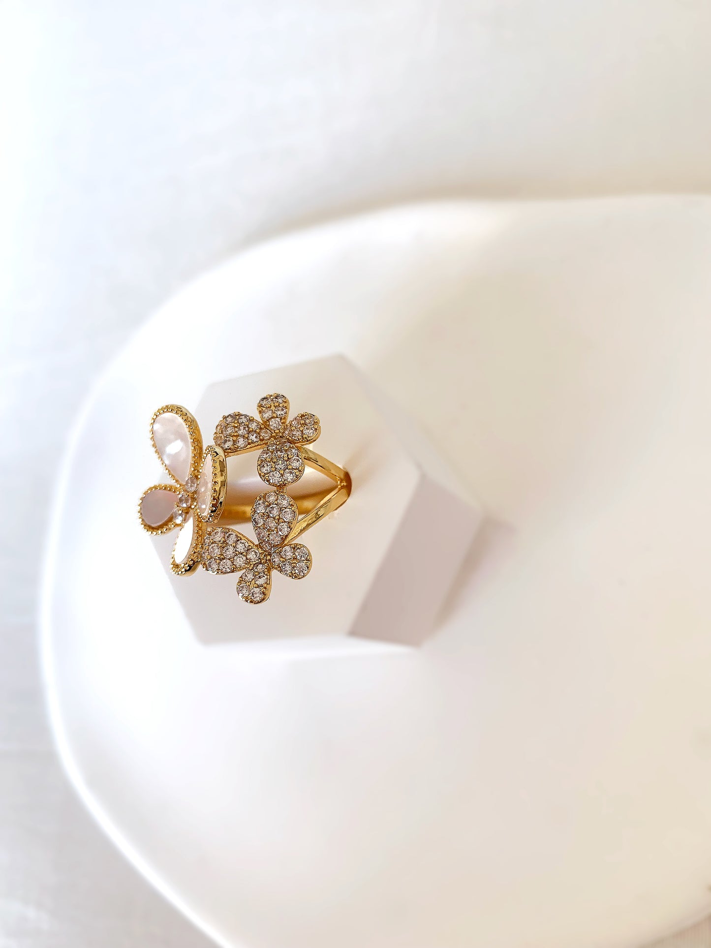 Gold Papillon Pearl