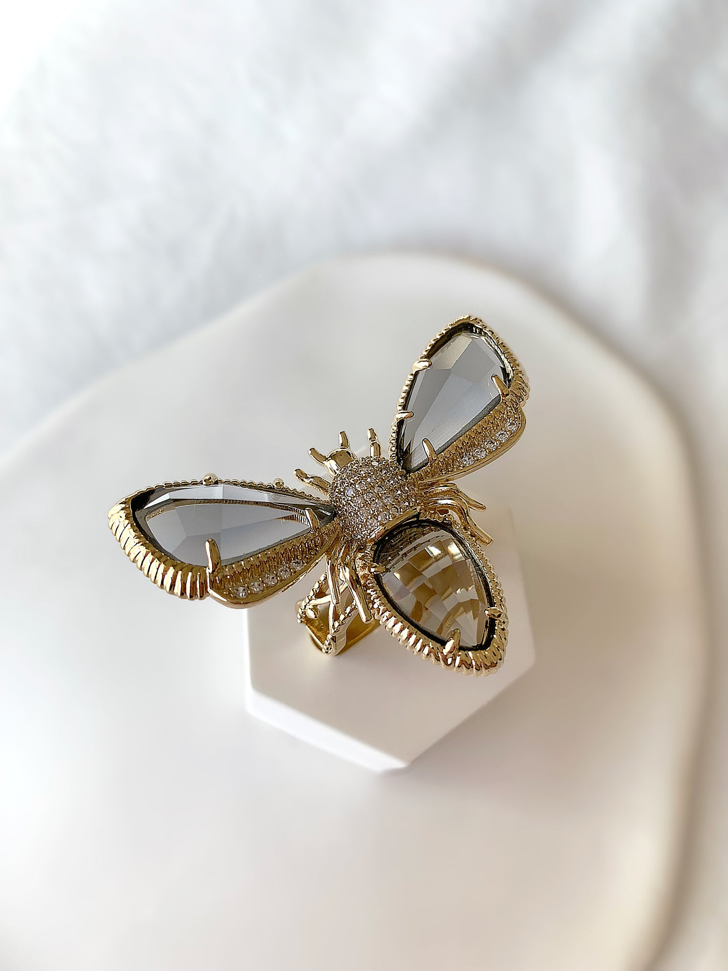 Bee Luxe