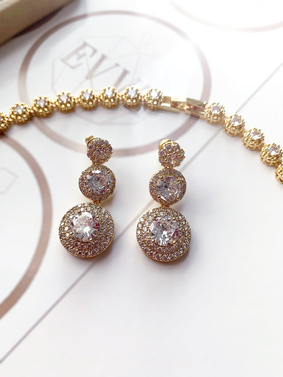 Diamoon Set