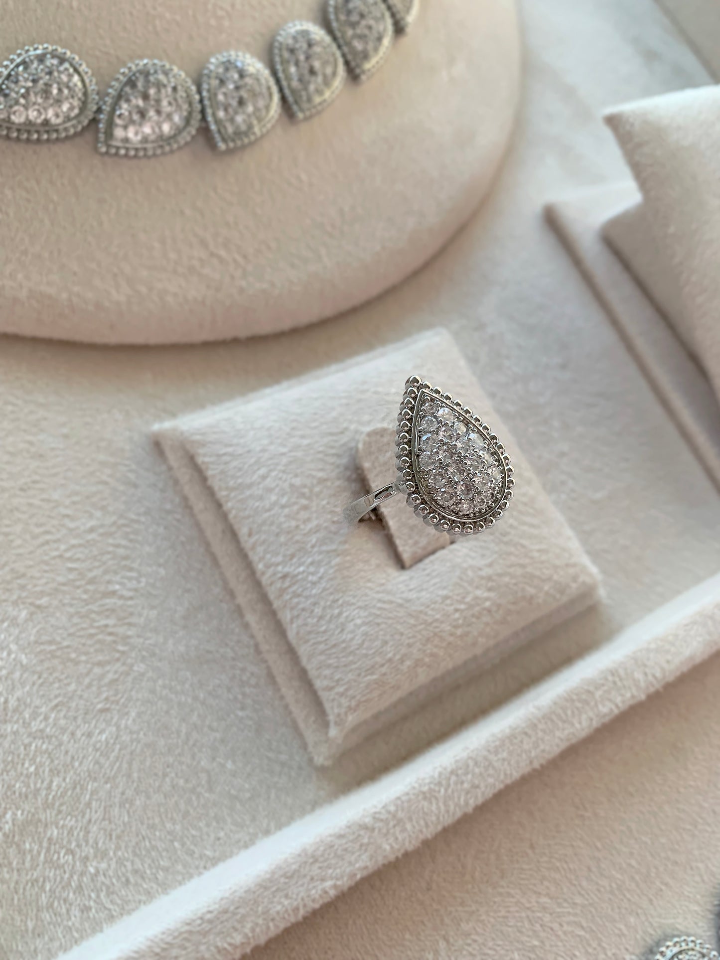 Silver Teardrop Luxe