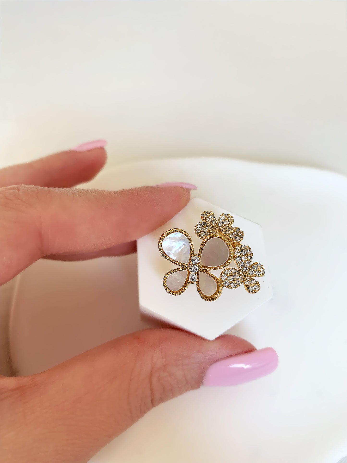Gold Papillon Pearl