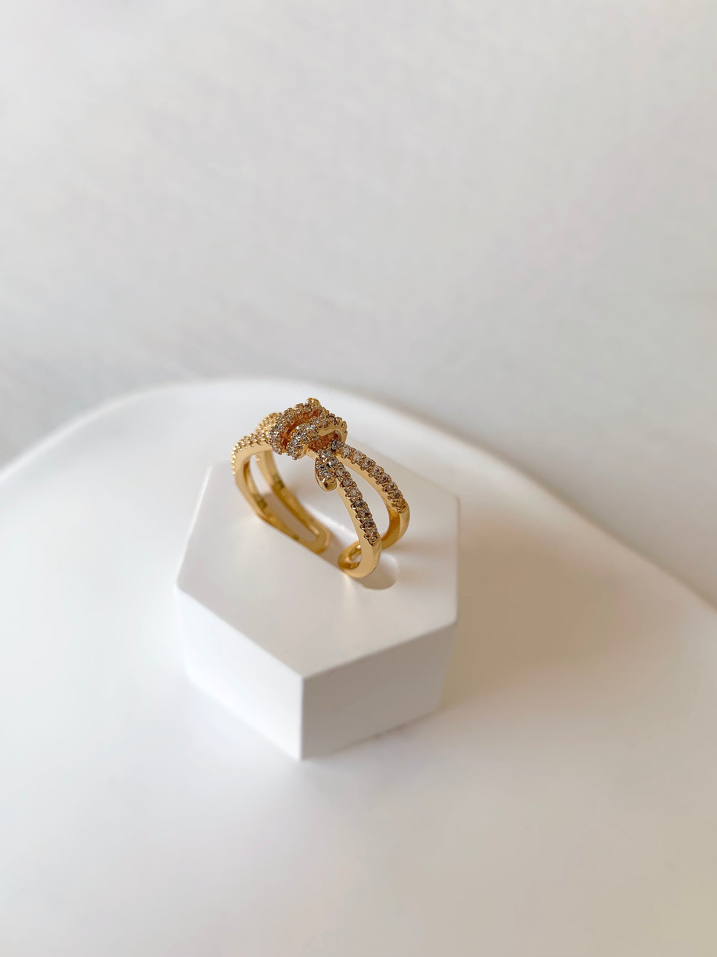 Gold Dragonfly Whisper
