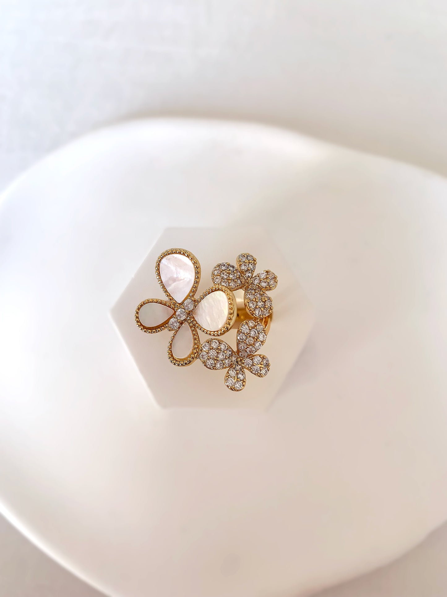 Gold Papillon Pearl