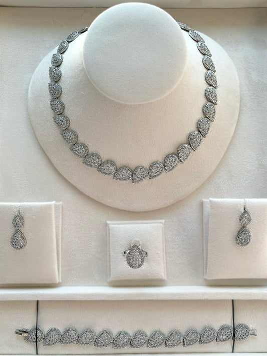 Silver Teardrop Luxe