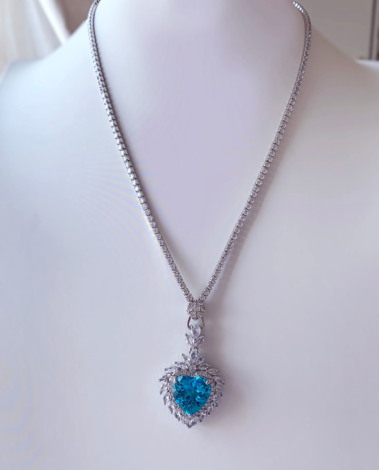 Roz Blue Heart