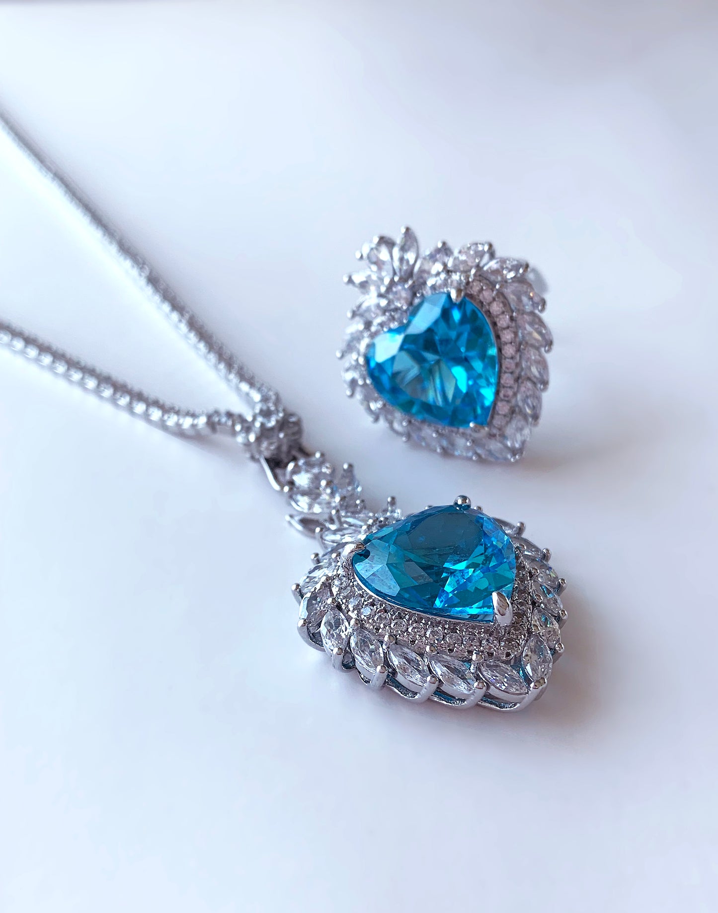 Roz Blue Heart