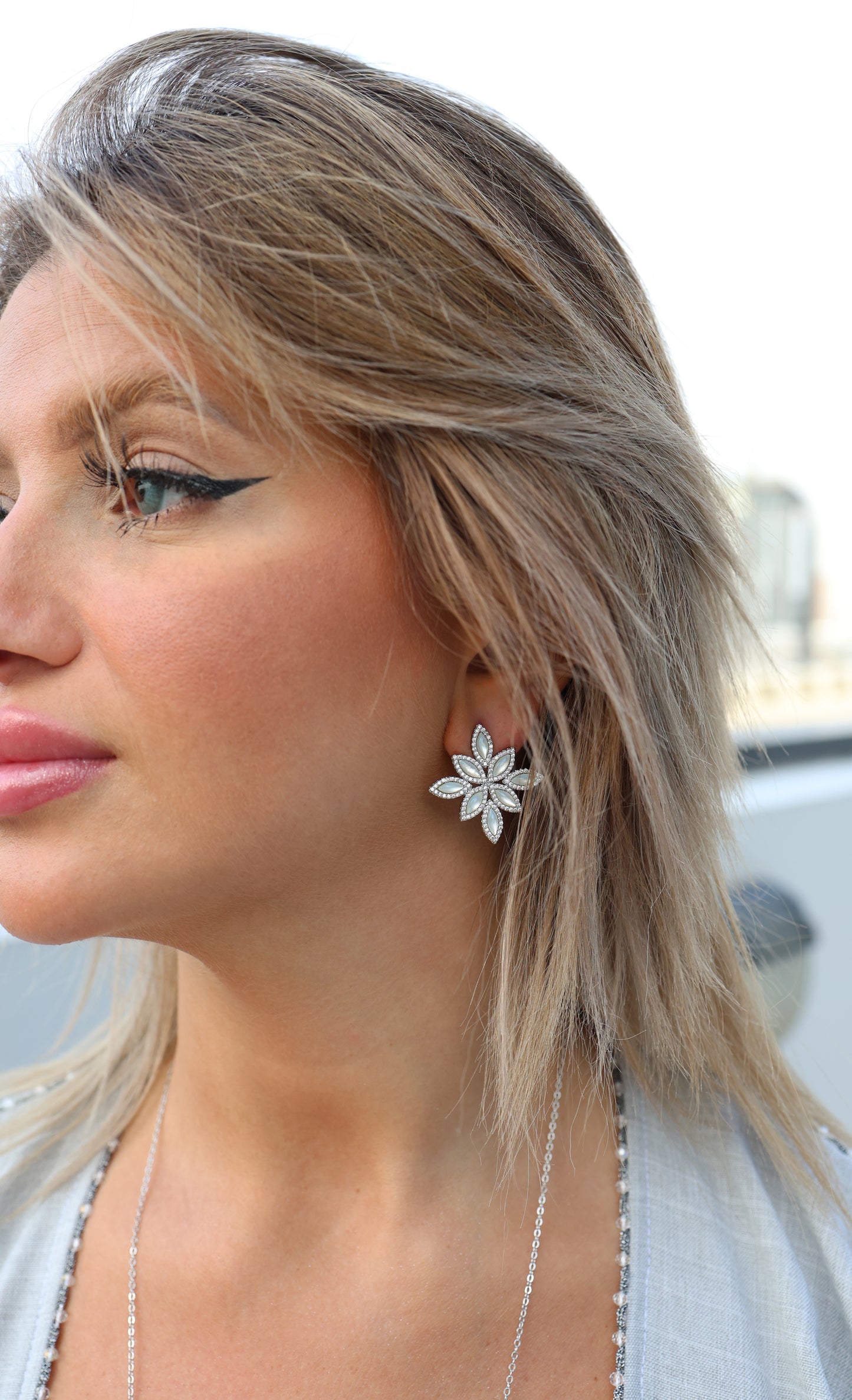 Opaline Petals Silver