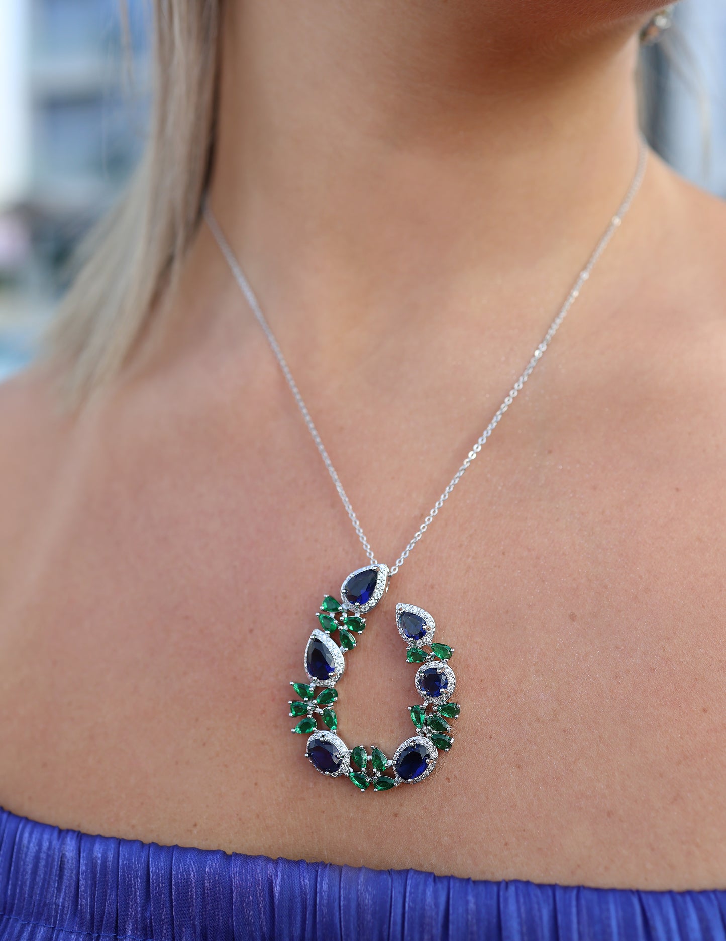 <tc>آن بيوتي بلو</tc>