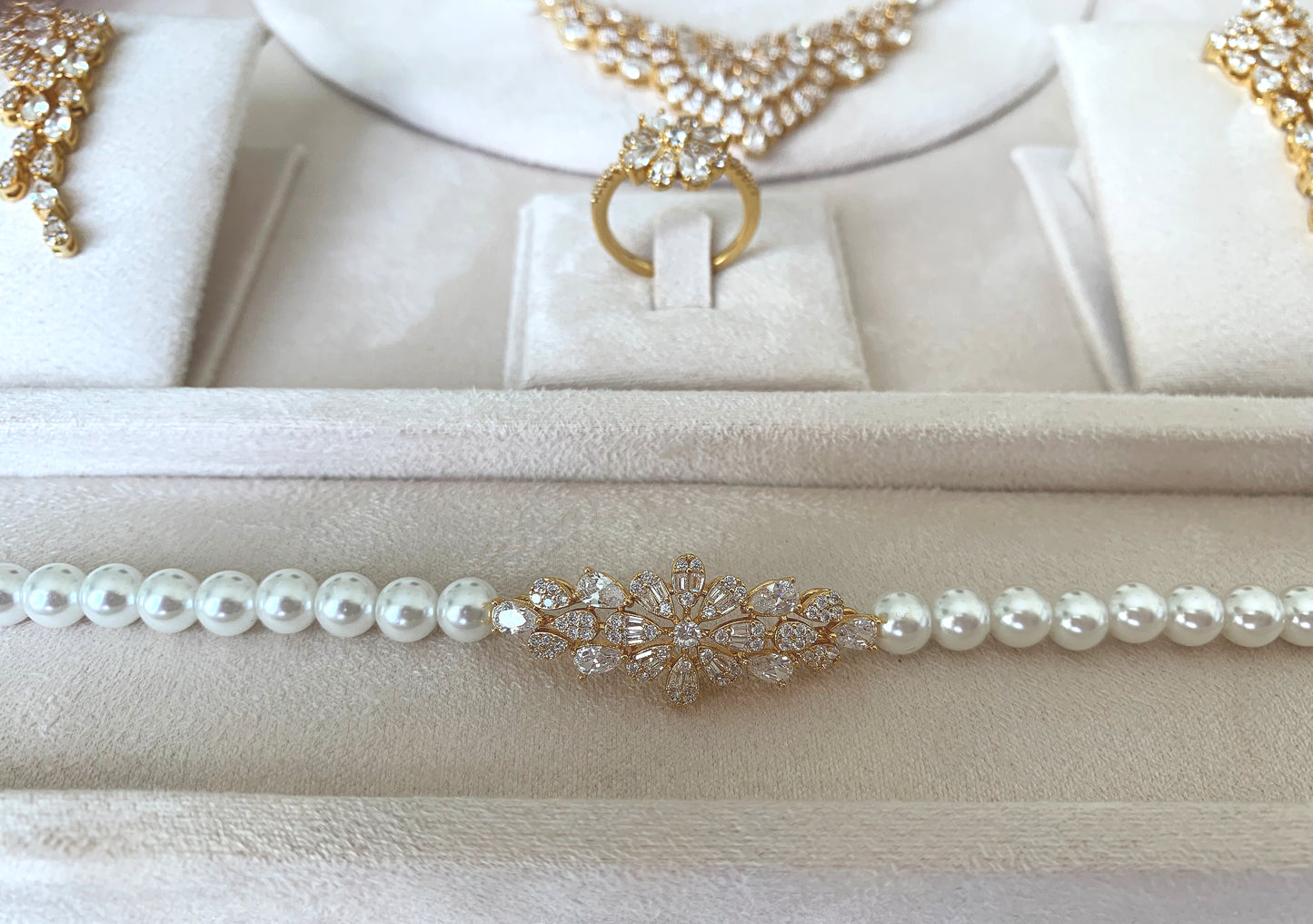 Royal Pearl Bloom