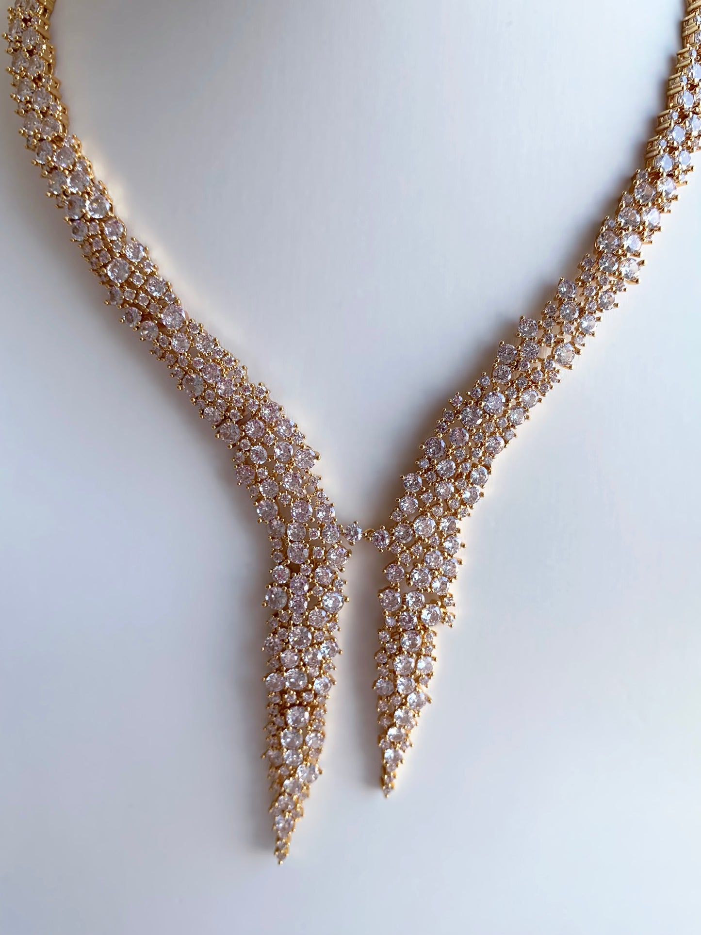 <tc>مجموعة ذوجا الذهبية</tc>