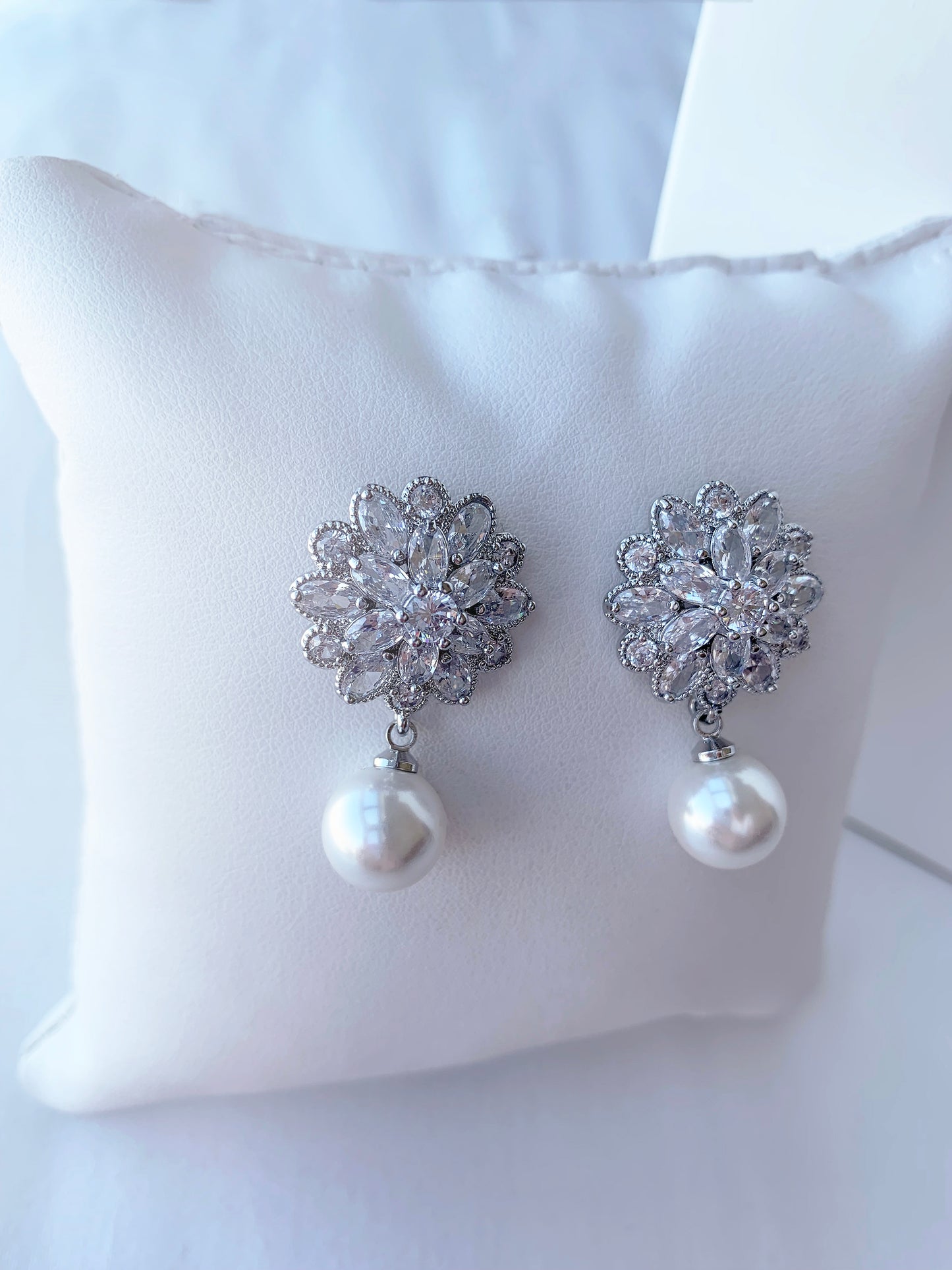 Simple Pearl Set